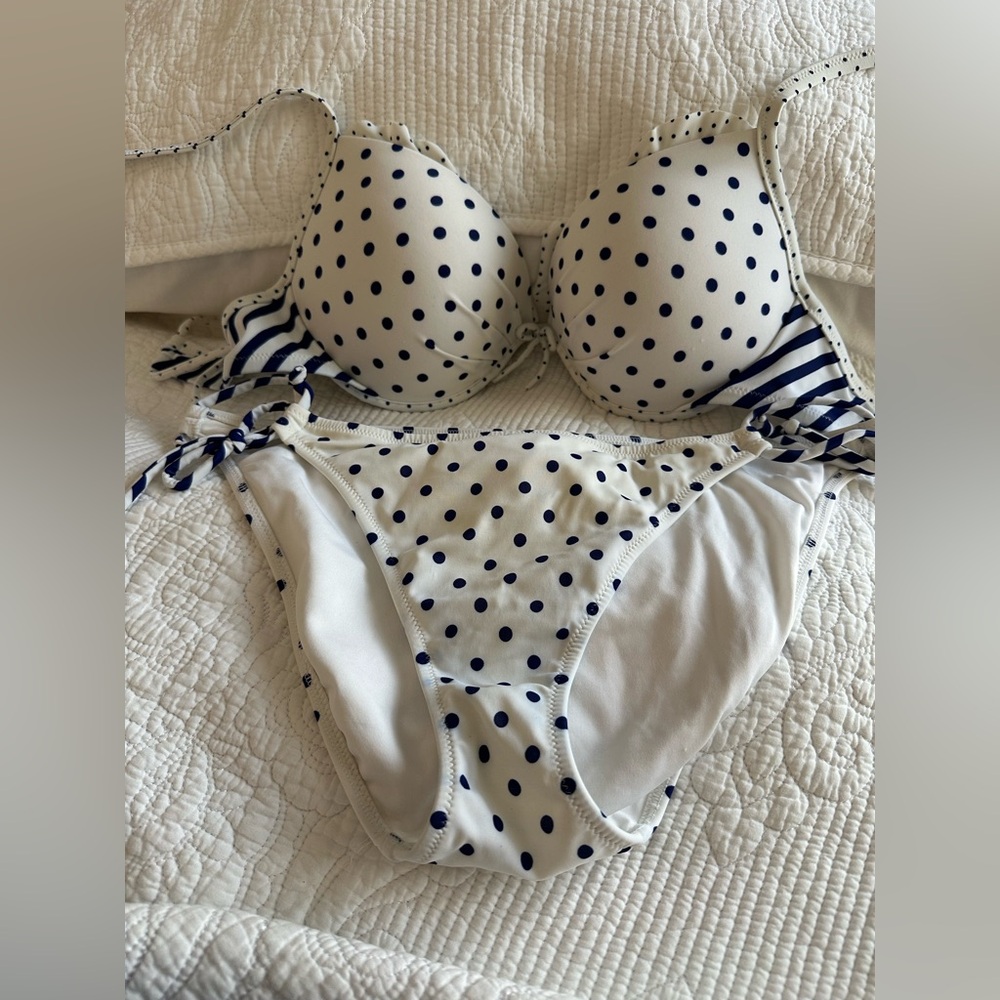 Victoria's Secret elegant White and Navy Polka Dot Bra , BIKINI SET (BRA-36C)